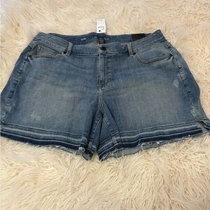 Lane Bryant girlfriend short size 18 NWT stretchy distressed denim